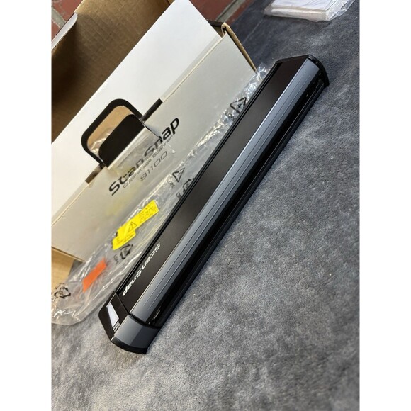 ScanSnap S1100 600dpi Color Portable Document Scanner Used With Box - Picture 6 of 10